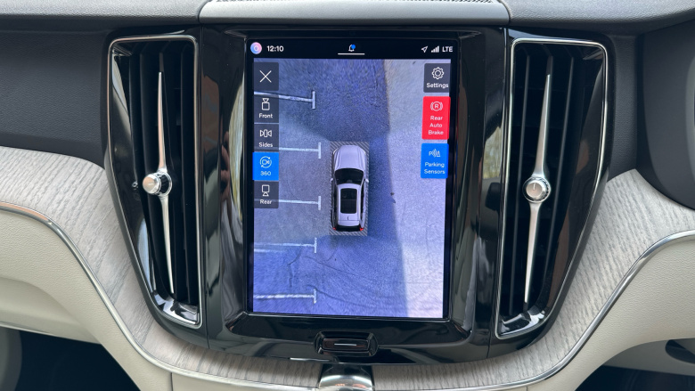 Volvo XC60 2.0 B5P Plus Dark 5dr AWD Geartronic Petrol Estate